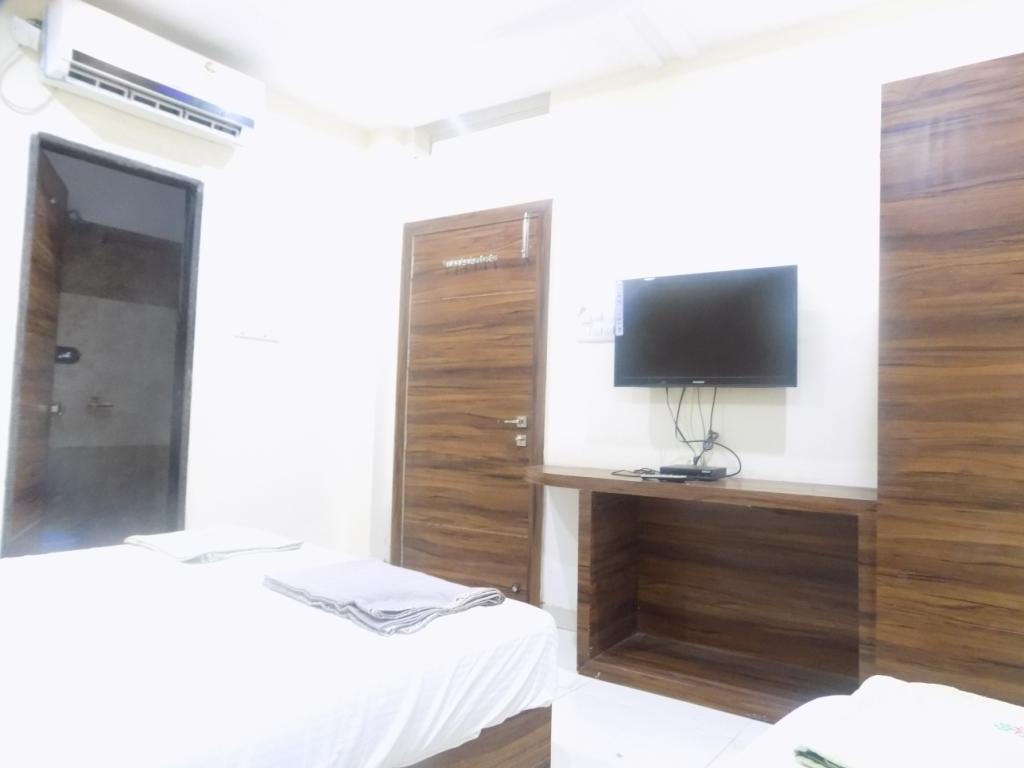 Hotel Tathastu Ujjain Dış mekan fotoğraf